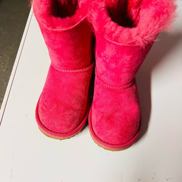 Uggs kids Bailey bow Boots excellent condition - Picture 8 of 10